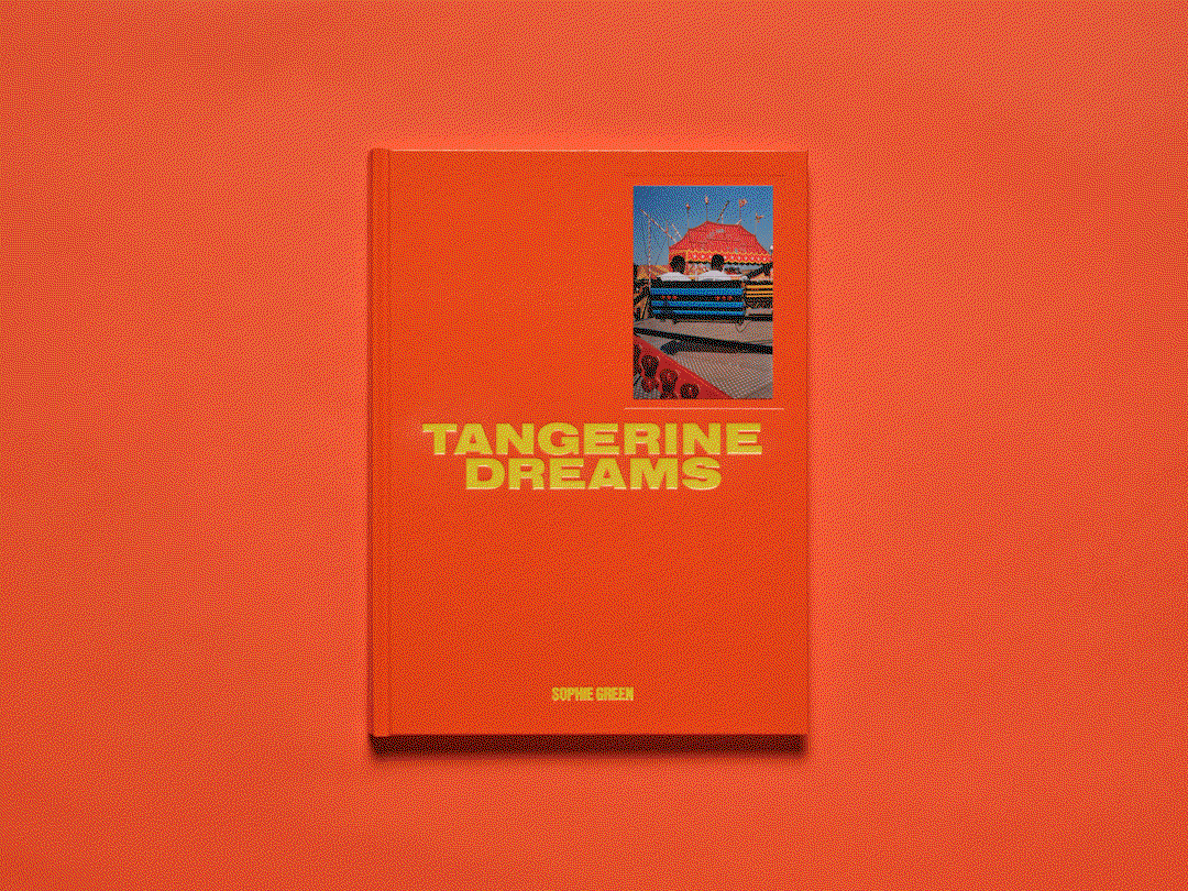 sophie-green-tangerine-dreams-colour-change-02-itsnicethat-14