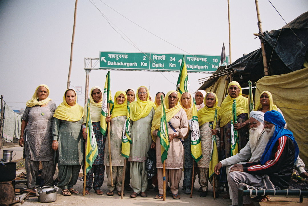 hark1karan-kissan-pho-itsnicethat14