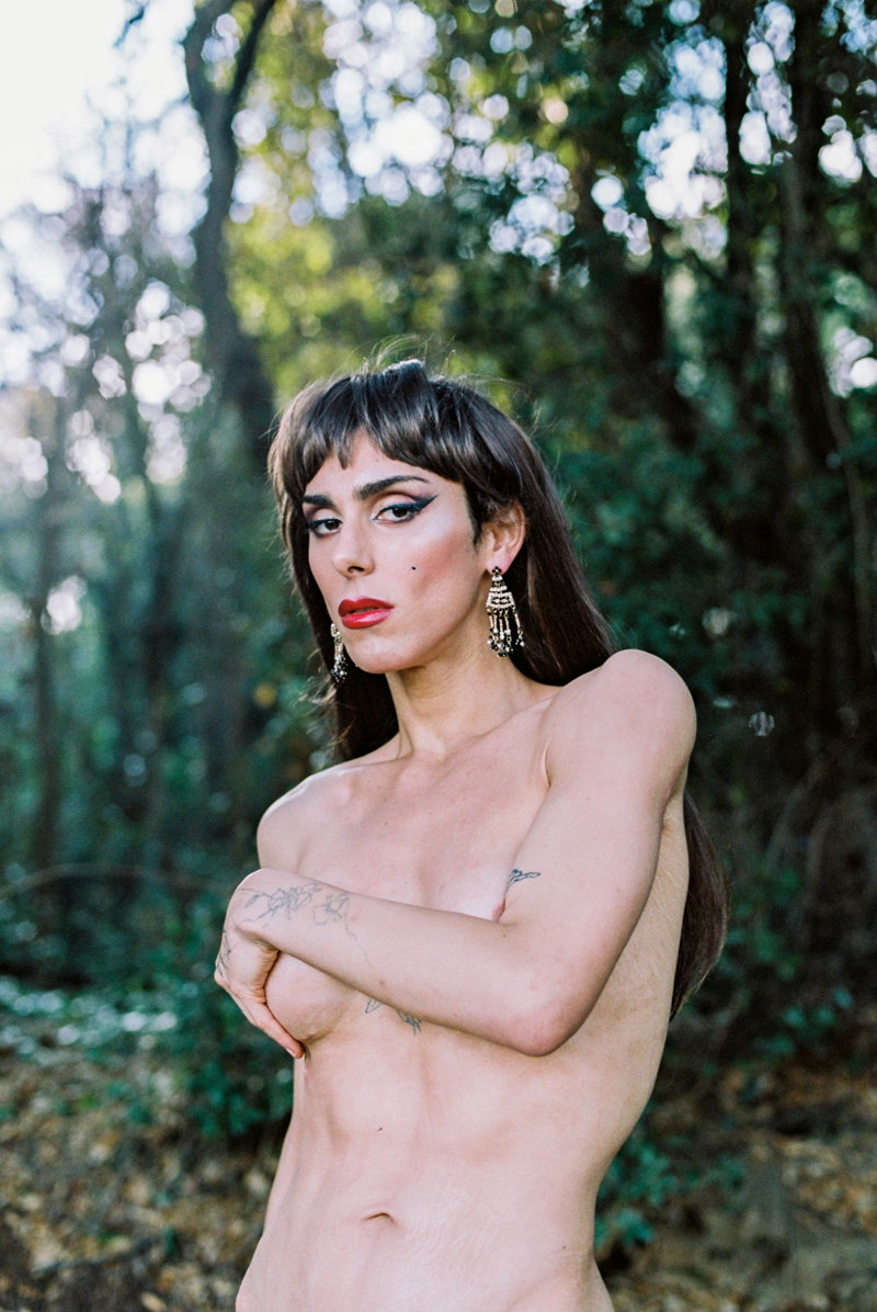 Lydia Metral’s photo series Les Insouciants celebrates those who refuse to conform