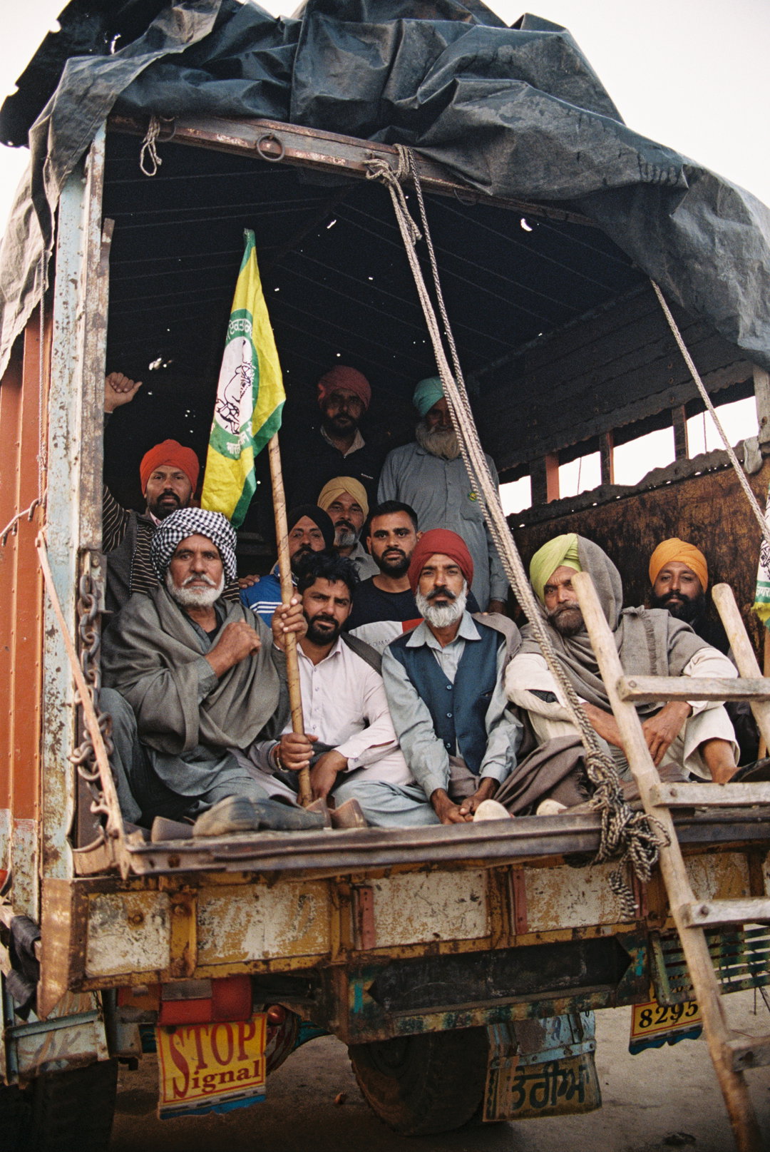 hark1karan-kissan-edited-pho-itsnicethat19