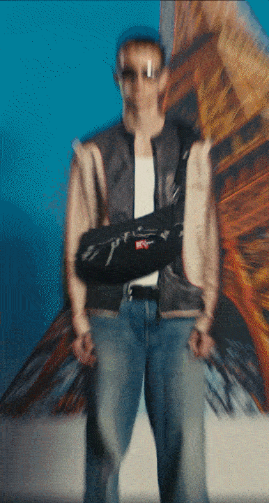 12guy-bolognaro-photography-itsnicethat.gif