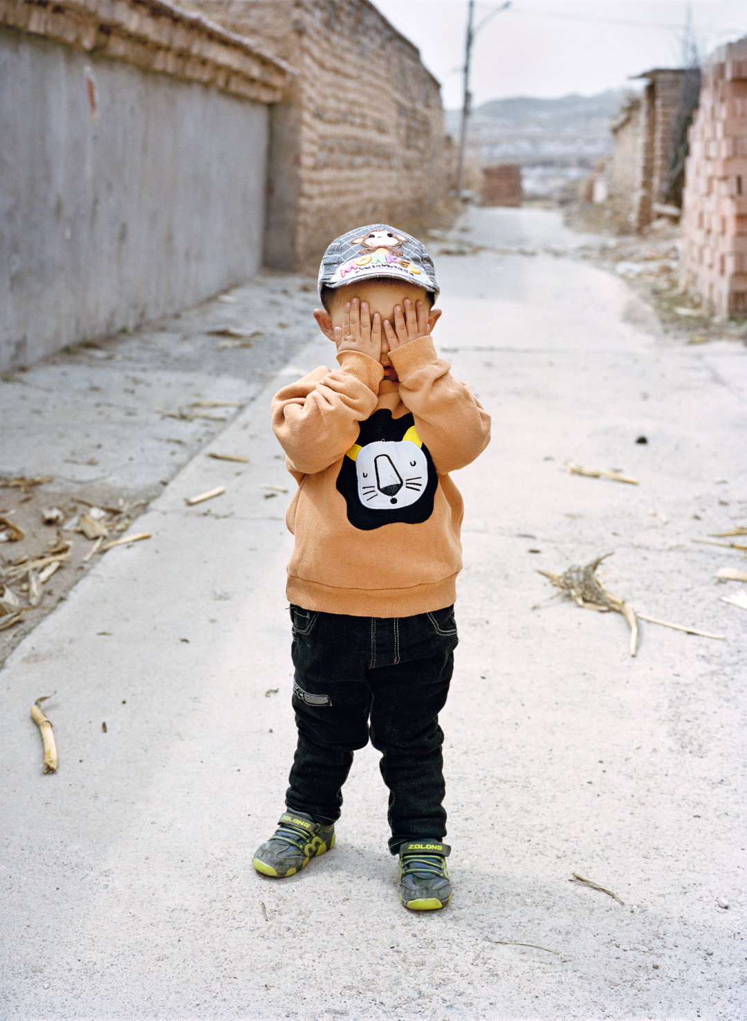 XiaoxiaoXu-Wateringmyhorse-Photography-itsnicethat.jpg