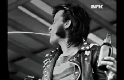 Alex Harvey: Framed