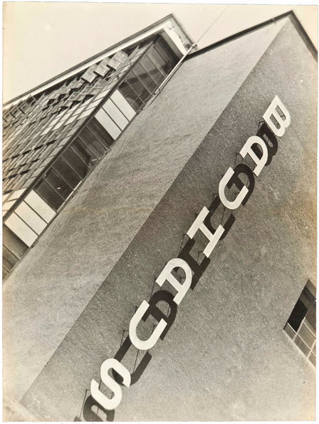 2_-Bauhaus_-Iwao-Yamawaki.jpg