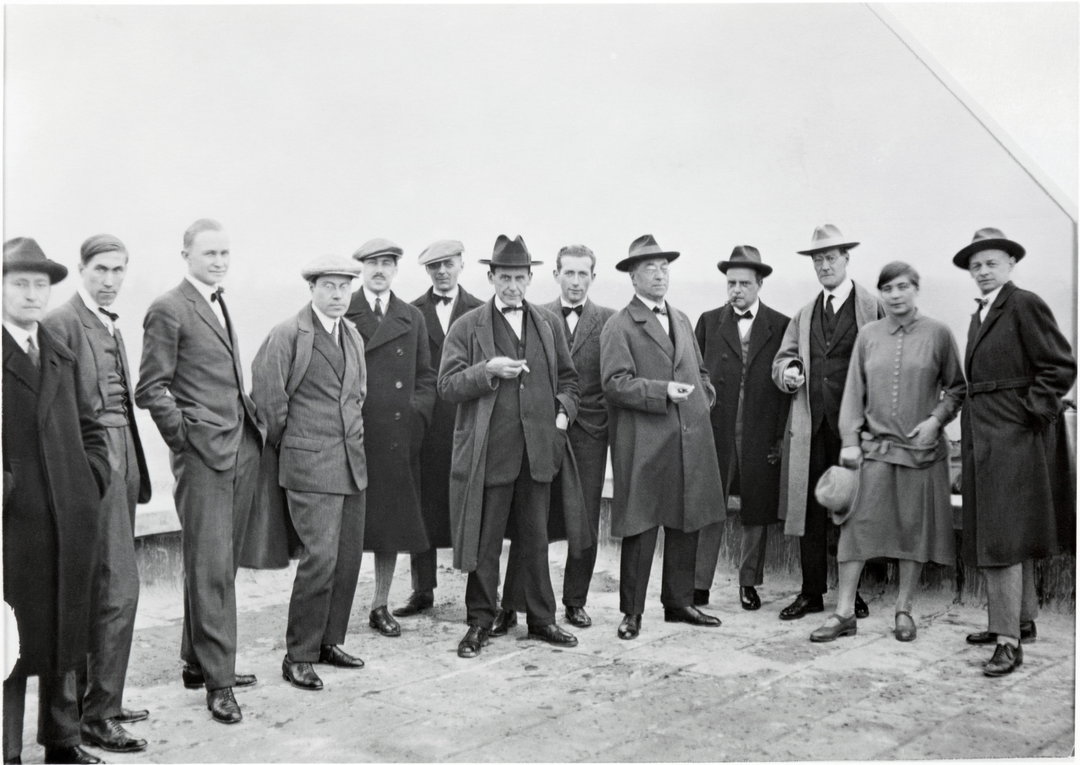 22_-Bauhaus_-Erich-Consemuller.jpg