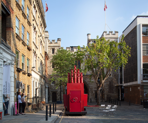02---Exterior-View---St-Johns-Square-South---Tiny-Travelling-Theatre.png