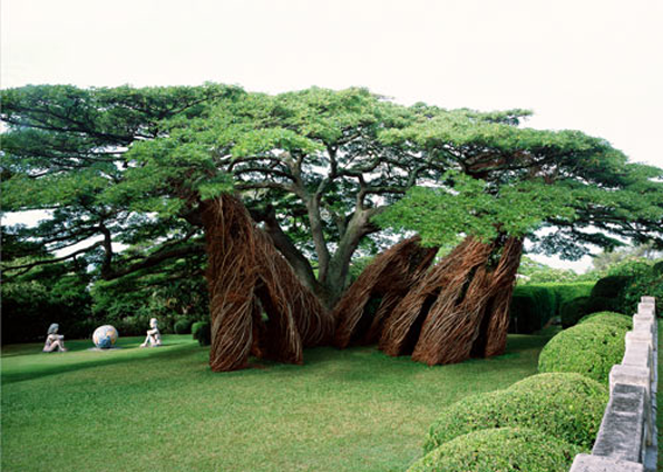 patrick-dougherty-1.png