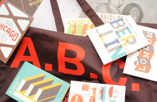 This week's Things brings us tote bags of city-guides, photography, and literature – yessss!