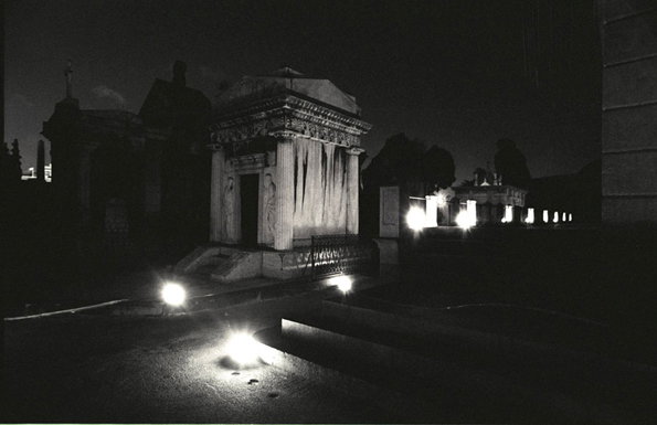26_night-cemetery-015.jpg