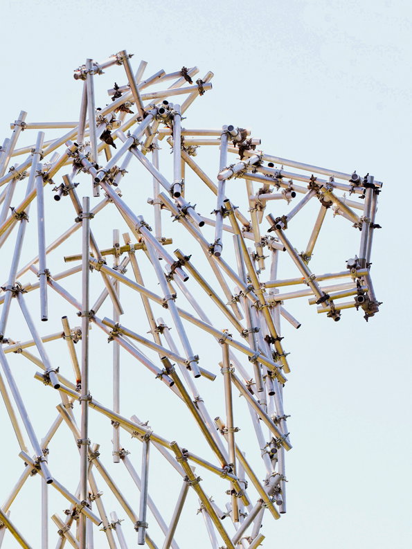 Ben_Long_Lion_Scaffolding_Sculpture_INT2.jpg