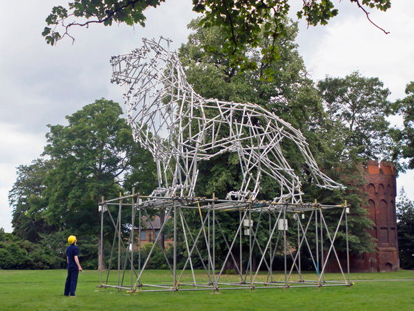 Ben_Long_Lion_Scaffolding_Sculpture_INT_image2.jpg