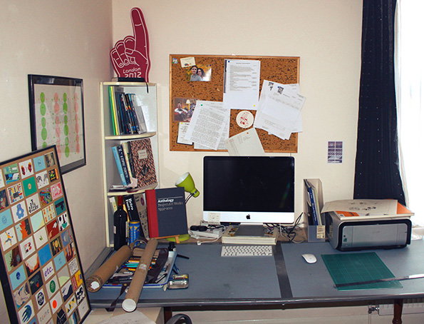 Tomsdesk.jpg