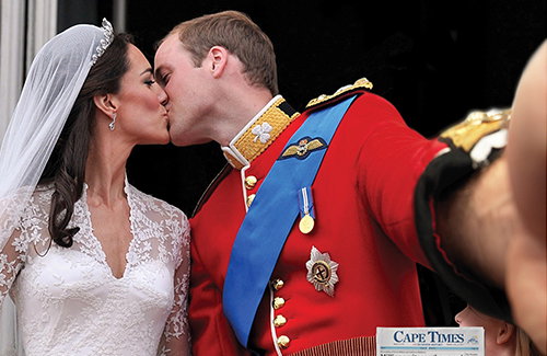 Fun, funny and funnier! The cam-whoring self-portrait twists on famous photographs