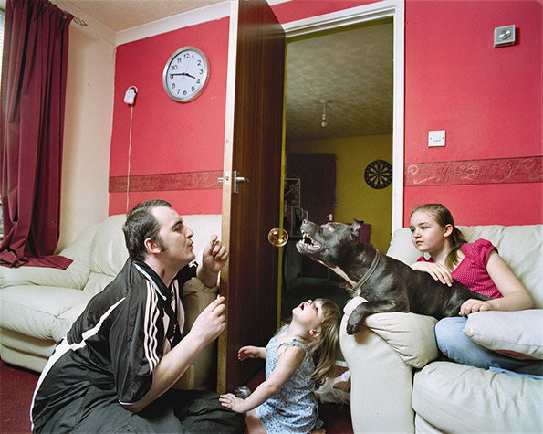 Sirkka-Liisa-Konttinen-_-Amber_-David-McArdle-with-daughters_-2008_-from-Byker-Revisited_-part-of-Photo50-at-London-Art-Fair.jpg