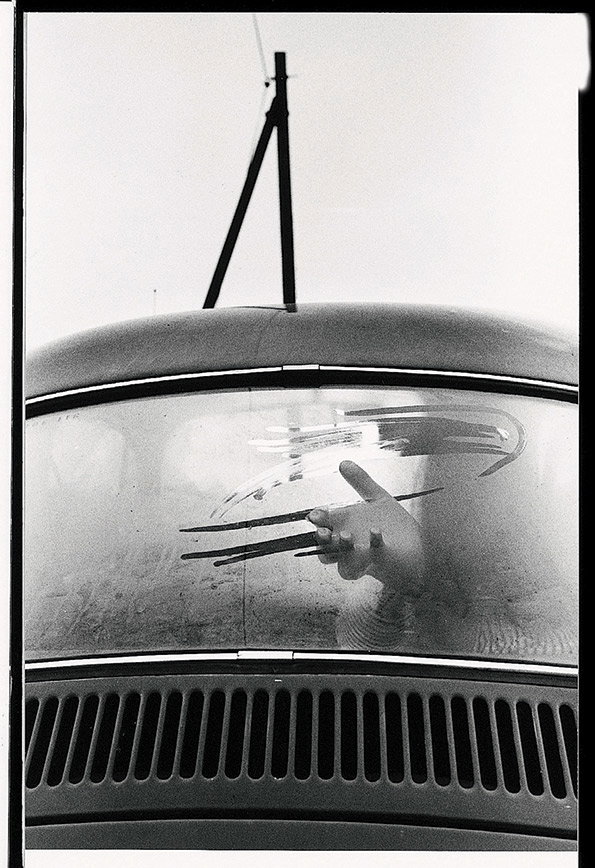Paul-Hill_-Hand-in-car_-1975_-part-of-Photo50-at-London-Art-Fair.jpg