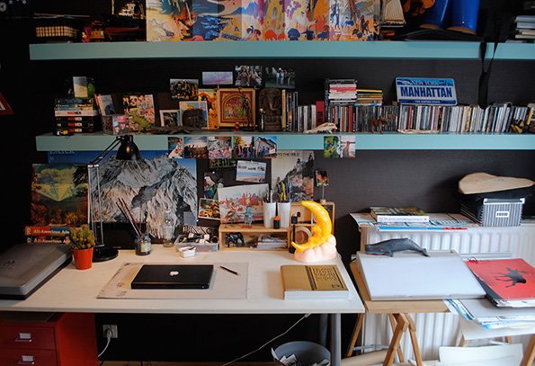 Anton-Van-Hertbruggen-desk.jpg