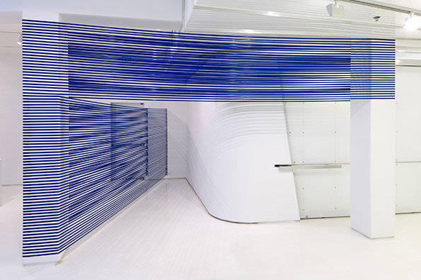 Installation-view_-Rebecca-Ward_-split-end_-2012_-Post-Op_-Mixed-Greens_-New-York_-courtesy-the-artist_-Ronchini-Gallery-_-ARTNESIA.-Photo-Etienne-Frossard.jpg