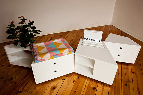 D_Table-09.jpg