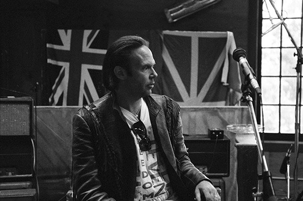 Neil-Young_-Northern-California_-1988-Graham-Nash.jpg