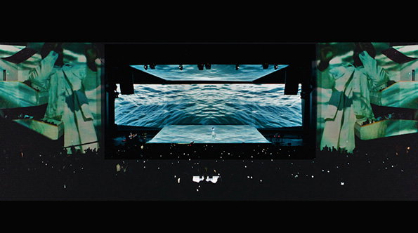 KANYE-WEST-ATLANTIC-CITY-2012-8.jpg