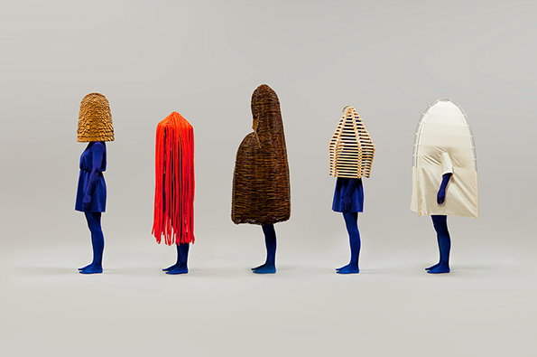 FemkeAgema-EldersHuttenInstallationParade.jpg