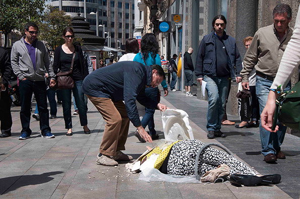 15_Fashion-Victims_Yolanda-Dominguez.jpg