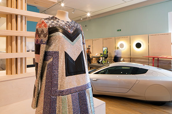 DOTY-2014-Sadie-Williams-dress-_-VW-XL1-car-photographer-Luke-Hayes.jpg