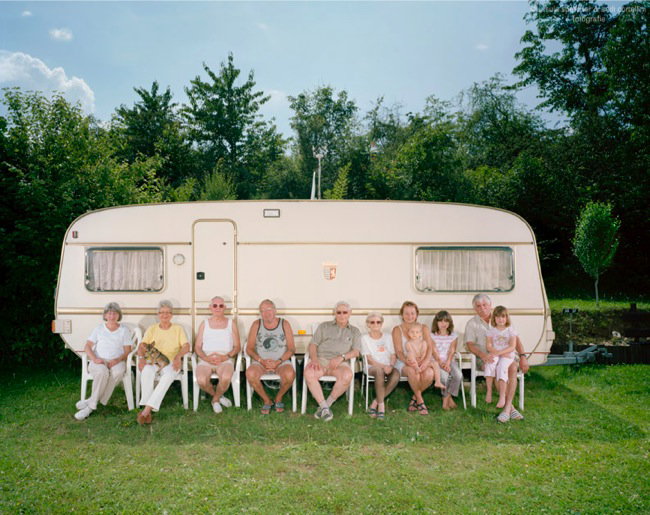 32_camping.jpg