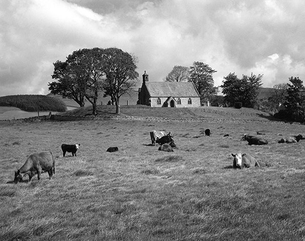 esLyne-Church_-Peebles_-Scotland-1967-(c)-Edwin-Smith_-RIBA-Library-Photographs-Collection.jpg