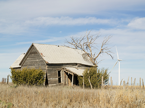 57_LucasFoglia_FRONTCOUNTRY_Wind-Farm.png