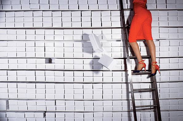2.-Charles-Jourdan_-Fall-1977-©-Guy-Bourdin.jpg