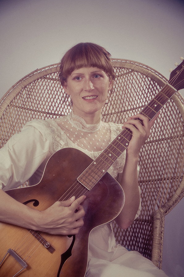 3laura_gibson.jpg