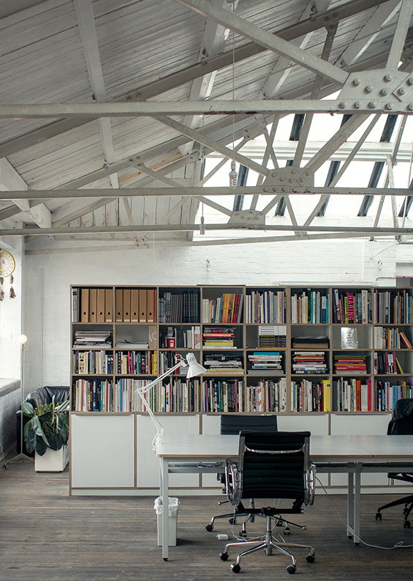 groumand-bookshelf-int-1.jpg
