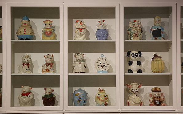 1-intAndy-Wharhol's-cookie-jars-collection.-Magnificent-Obsessions_The-Artist-as-Collector_-Barbican-Art-Gallery.-©Peter-MacDiarmid_-Getty-Images.jpg