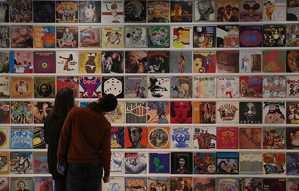 3-intDr-Lakra's-record-covers-collection.-Magnificent-Obsessions_The-Artist-as-Collector_-Barbican-Art-Gallery.-©Peter-MacDiarmid_-Getty-Images.jpg