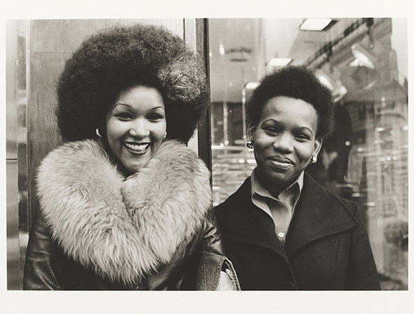 Al_Vandenberg_High_Street_Kensington_from_the_series_On_a_Good_Day.jpg