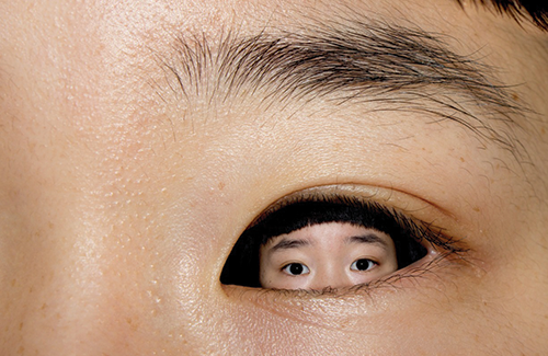 Surreal Photoshop and selfie skills from Izumi Miyazaki