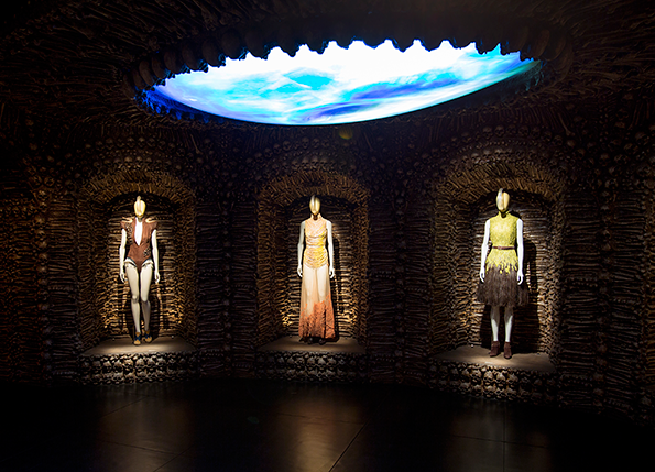 va-alexander-mcqueen-int-4.png