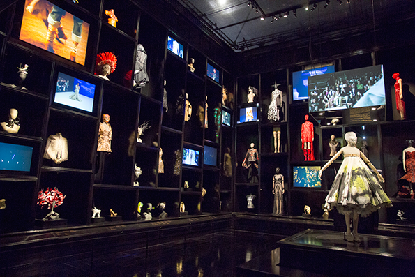 va-alexander-mcqueen-int-6.png