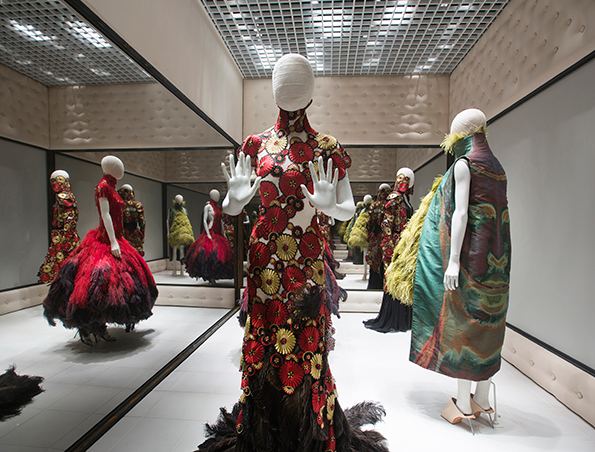 va-alexander-mcqueen-int-8.png
