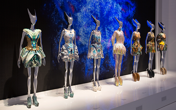 va-alexander-mcqueen-int-10.png