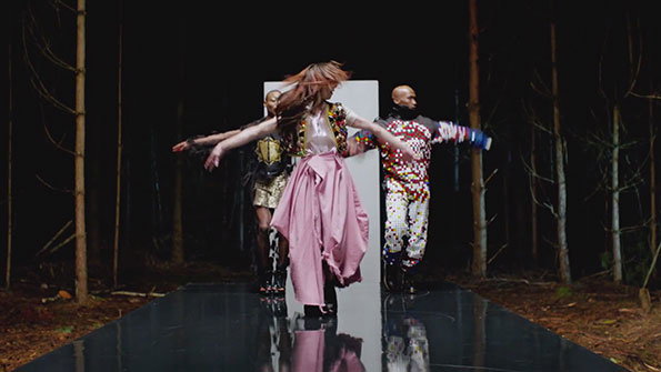 fka-twigs-int-5.jpg