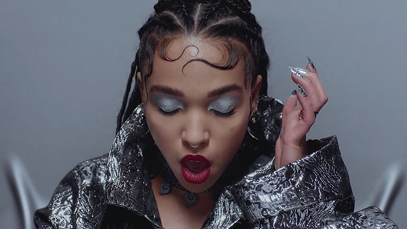 fka-twigs-int-10.jpg