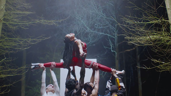 fka-twigs-int-12.jpg