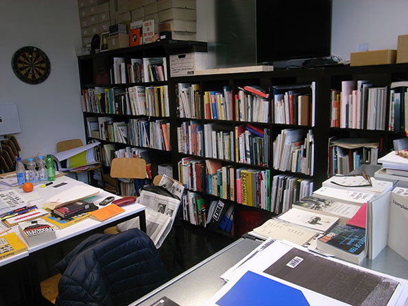 Bookshelf_Frank_int.jpg