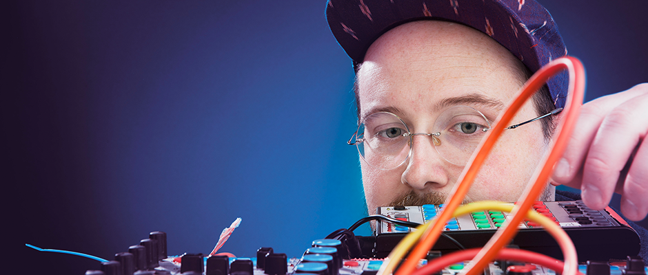 DanDeacon-INT-hero.png