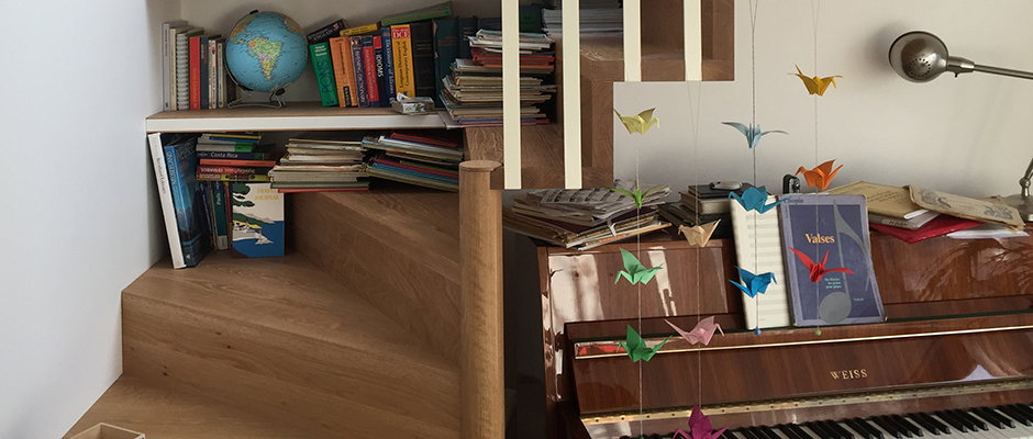 Book-shelf-hero-int.jpg