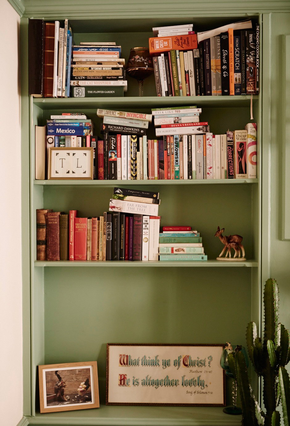 laurabradley-bookshelf-itsnicethat-2.jpg