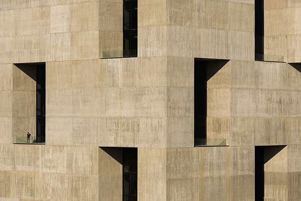 designs-of-the-years-its-nice-that-UC-Innovation-Center-by-ELEMENTAL_02.jpg