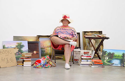 Duane Hanson’s hyperreal sculptures question how we address the world